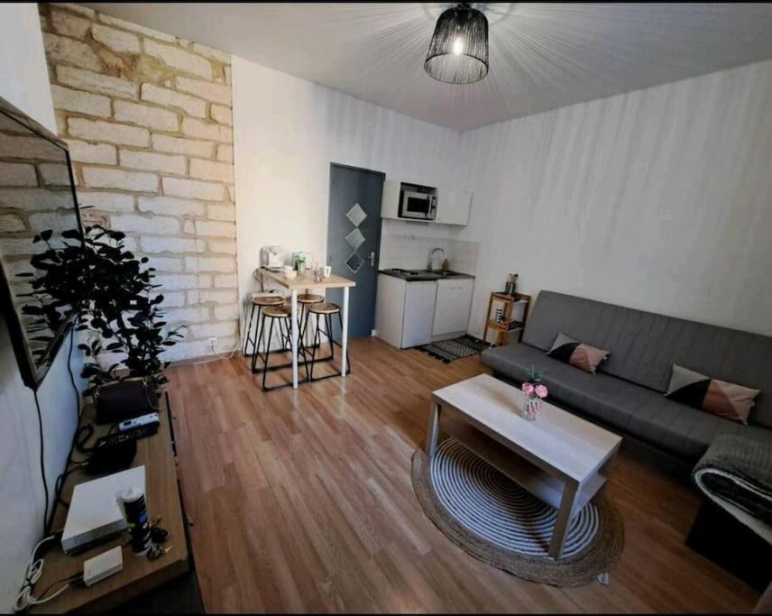 Logement Cosy Pour 4, Wifi, Centre Ville Montpellier Buitenkant foto